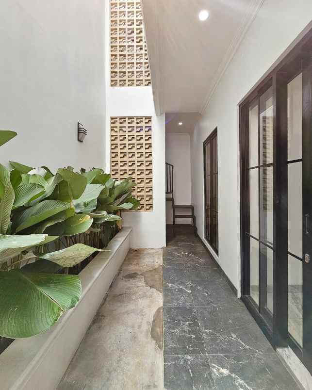 dijual rumah komplek bintaro jaya sektor 9