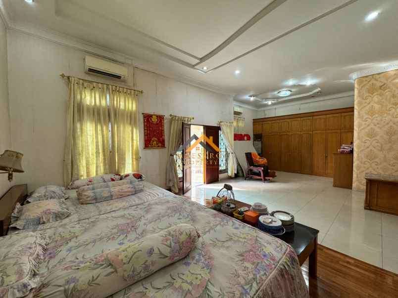 dijual rumah komplek cemara asri jl asoka