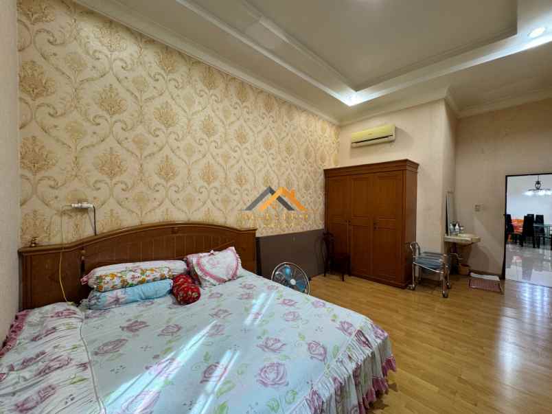 dijual rumah komplek cemara asri jl asoka