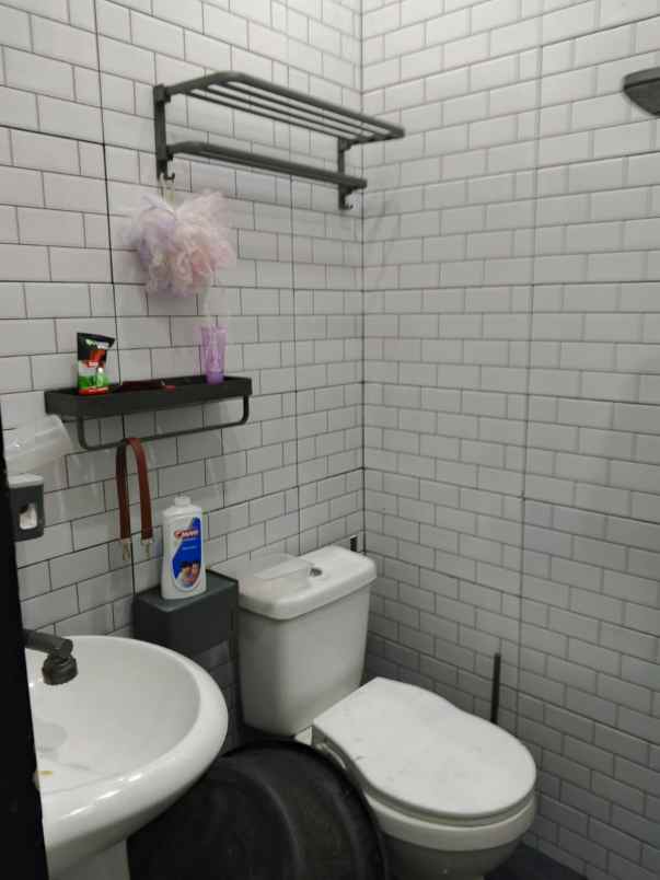 dijual rumah komplek cidura regency
