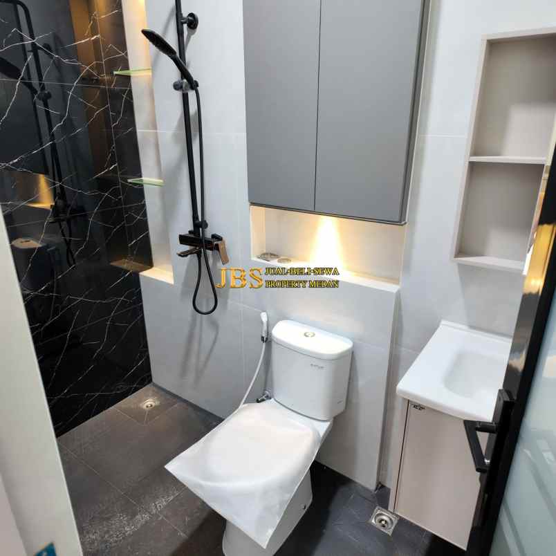 dijual rumah komplek darling house