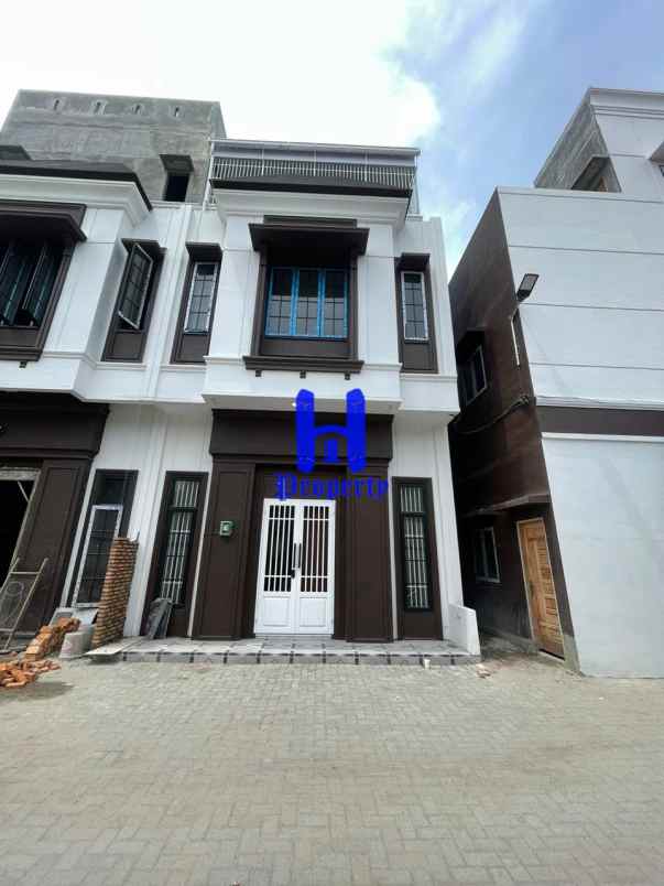 dijual rumah komplek darling house