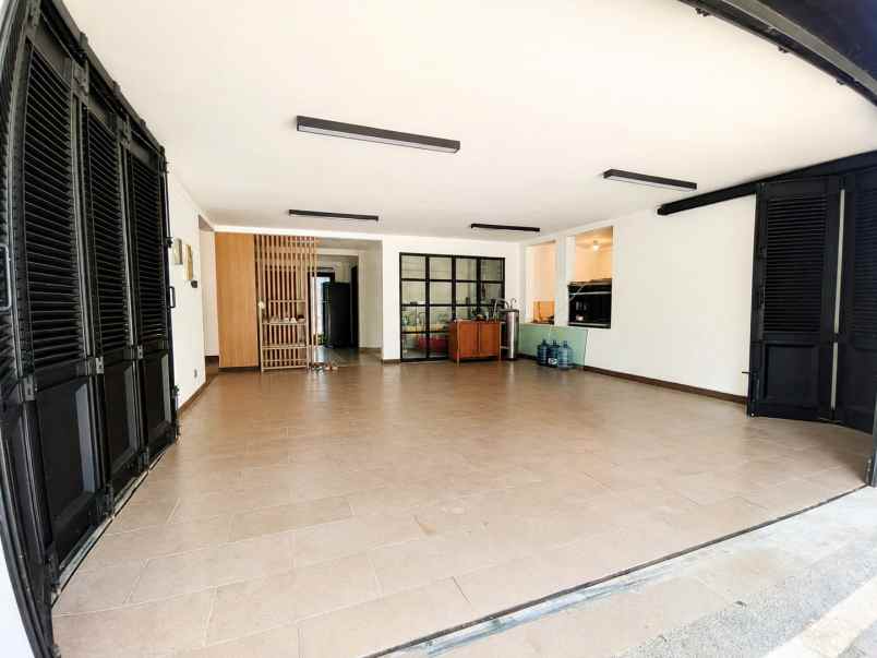 dijual rumah komplek eksklusif resort