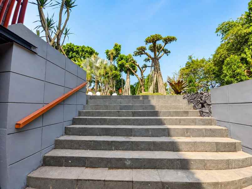 dijual rumah komplek eksklusif resort