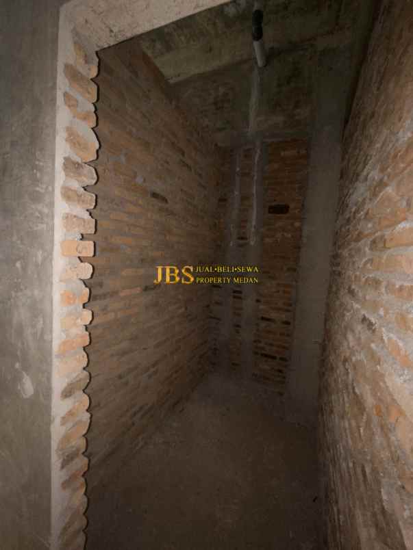 dijual rumah komplek harmoni regency