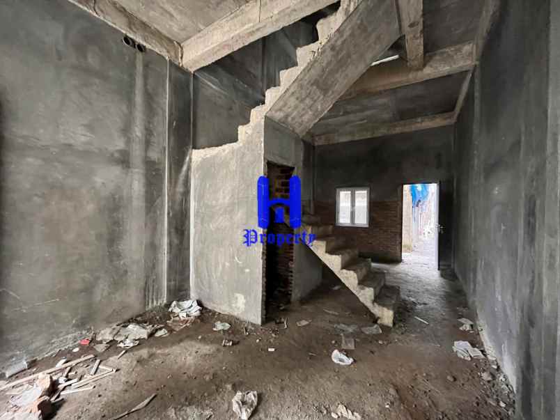 dijual rumah komplek harmoni regency