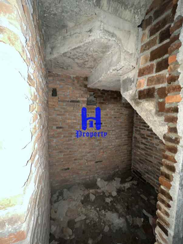 dijual rumah komplek harmoni regency