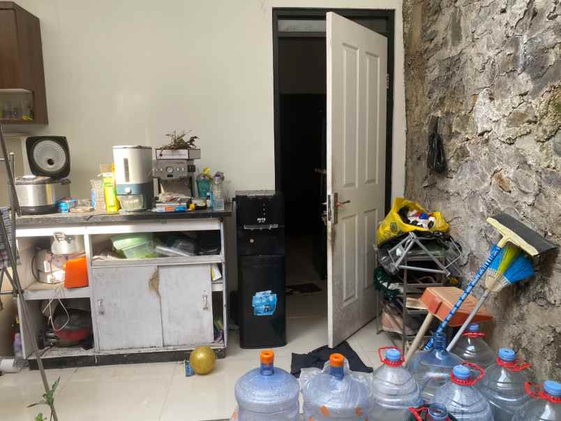 dijual rumah komplek harmony hills