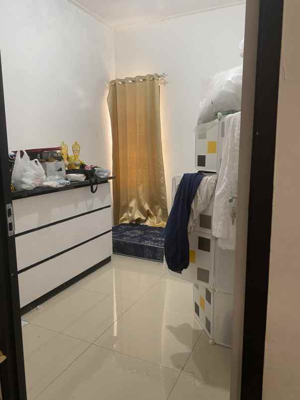 dijual rumah komplek harmony hills