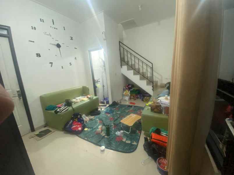 dijual rumah komplek harmony hills