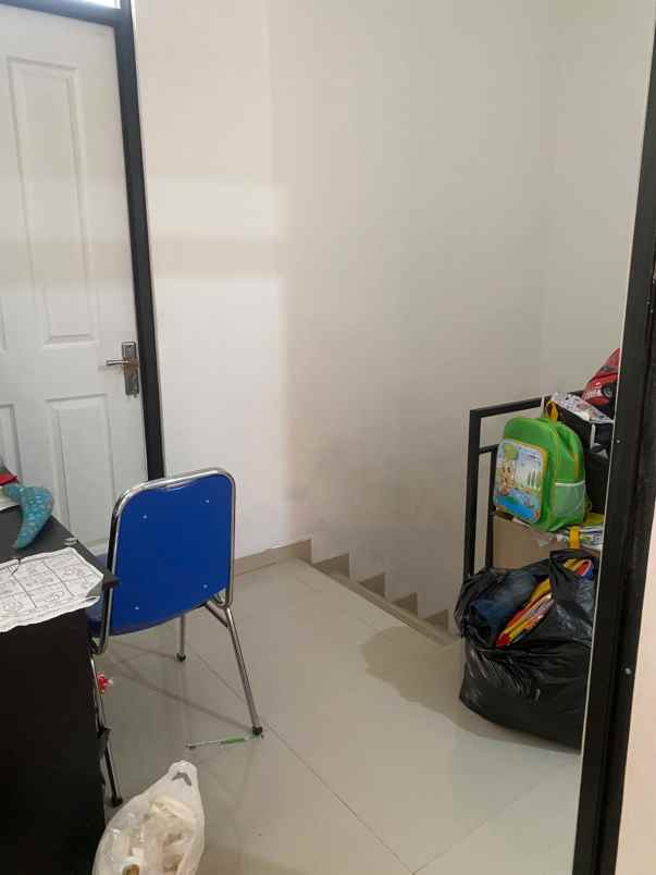 dijual rumah komplek harmony hills