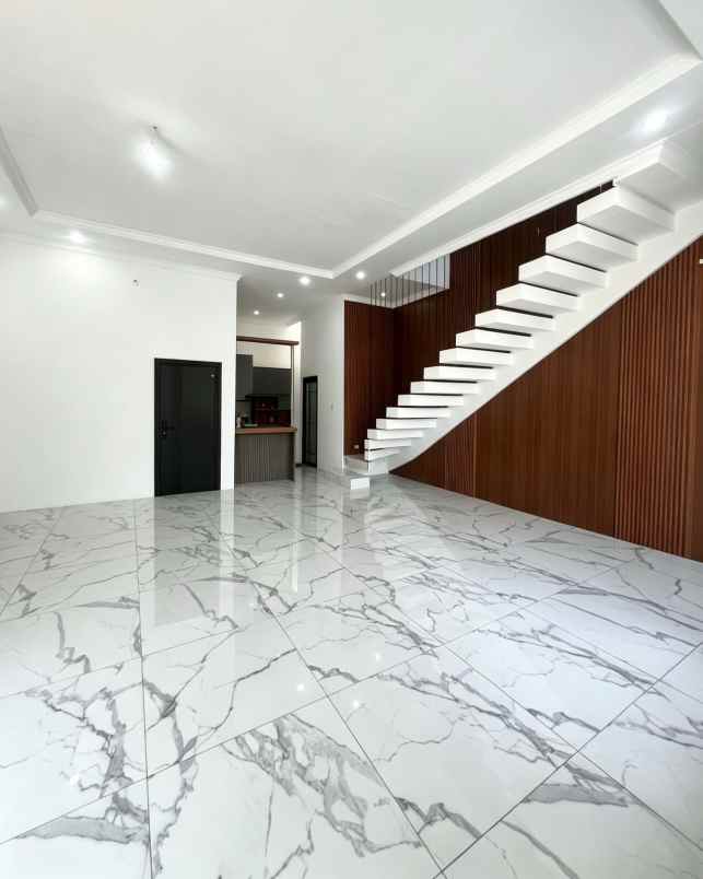 dijual rumah komplek mustika hegar