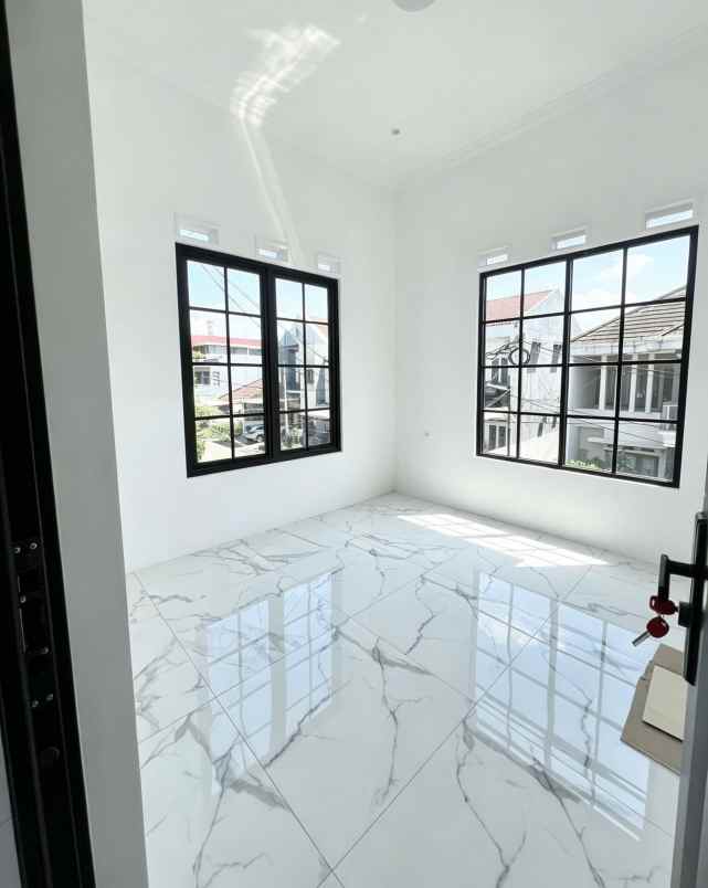 dijual rumah komplek mustika hegar