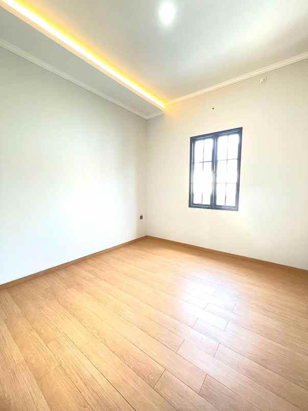 dijual rumah komplek one gate di joglo