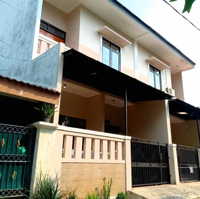dijual rumah komplek sakura regency