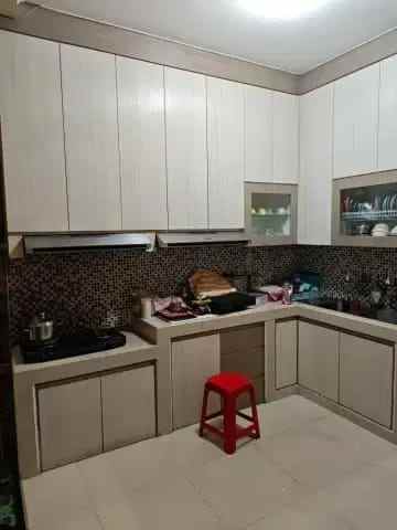dijual rumah komplek sakura regency
