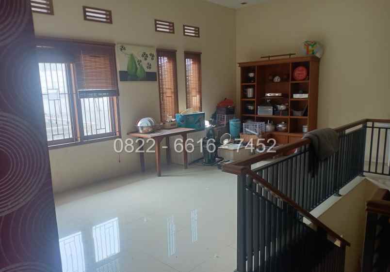dijual rumah komplek sariwangi