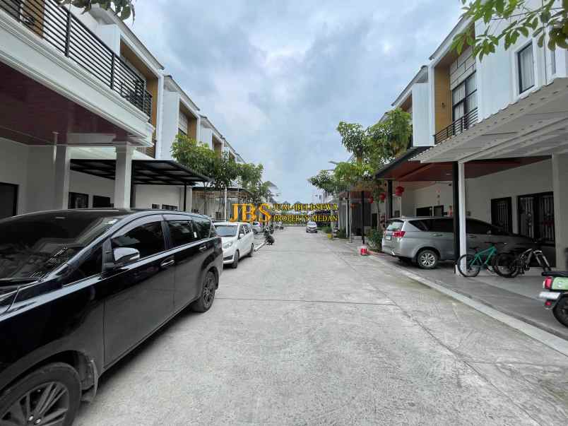 dijual rumah komplek sentosa park