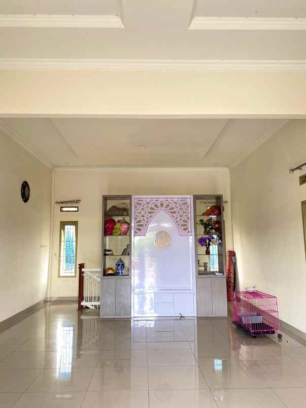 dijual rumah komplek torino