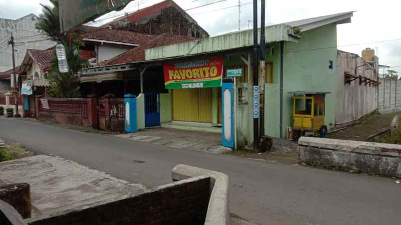 dijual rumah kos dan kios selangkah ke kampus unsud