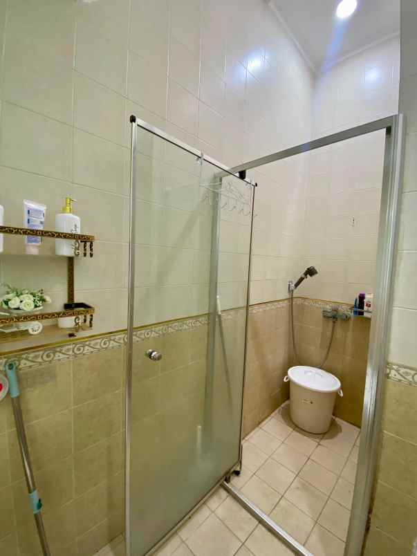 dijual rumah kota wisata cibubur