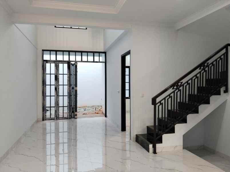dijual rumah kranggan jatisampurna