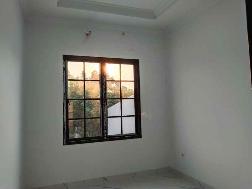 dijual rumah kranggan jatisampurna