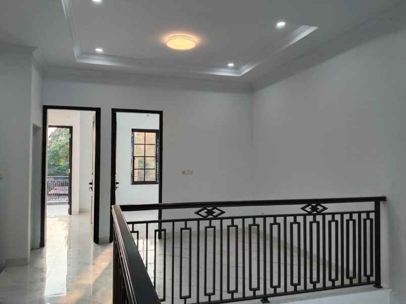 dijual rumah kranggan jatisampurna