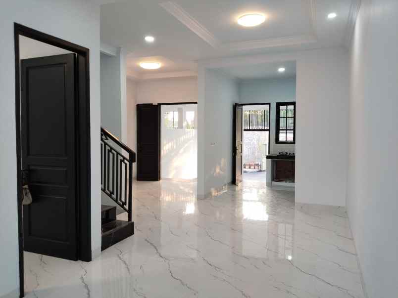 dijual rumah kranggan jatisampurna