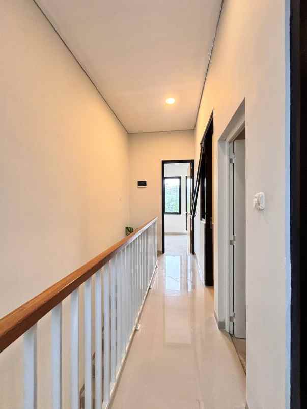 dijual rumah kukusan depok