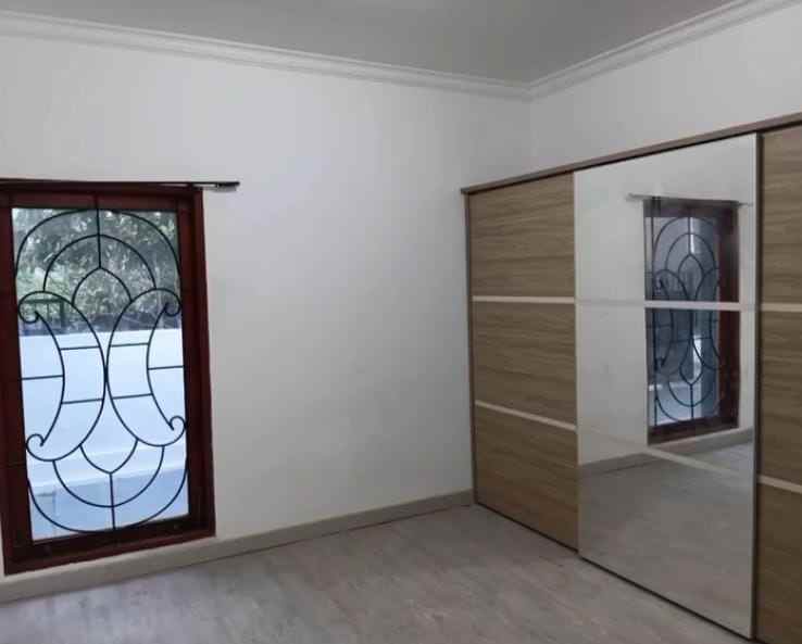 dijual rumah lantai 2 lokasi jalan tukad badung