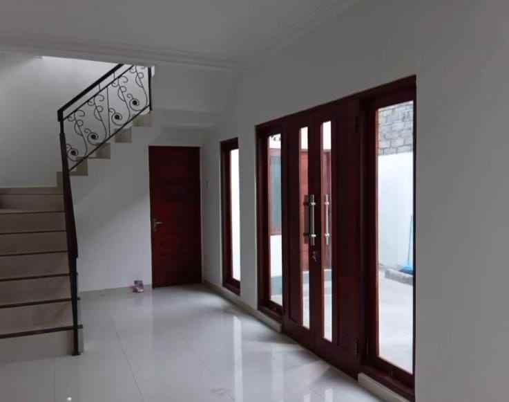 dijual rumah lantai 2 lokasi jalan tukad badung