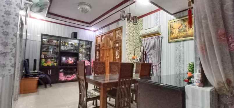 dijual rumah lantai 2 lokasi kertadalem sidakarya