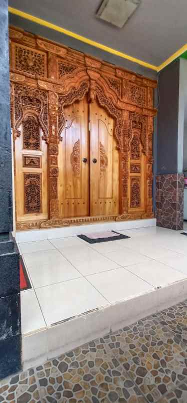 dijual rumah lantai 2 lokasi kertadalem sidakarya