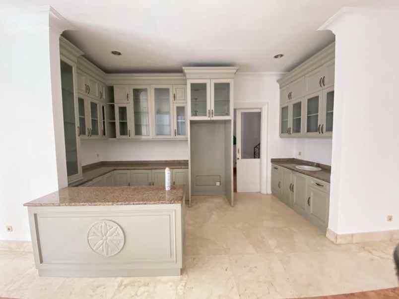 dijual rumah lebak bulus