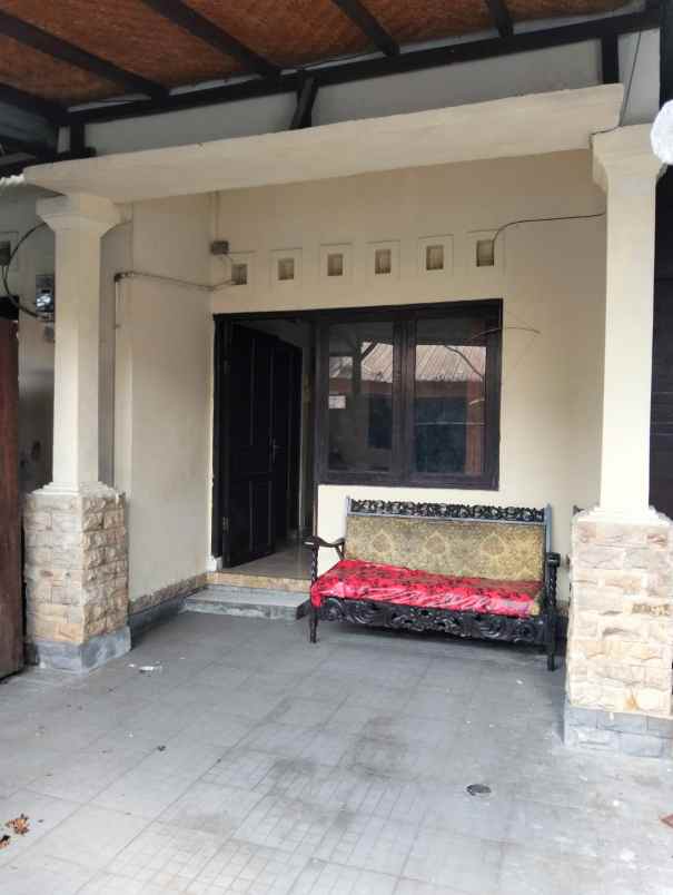dijual rumah lokasi dalung