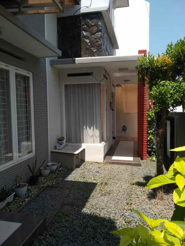 dijual rumah lokasi di kawasan jl borobudur blimbing