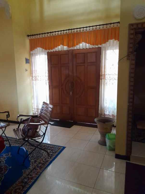 dijual rumah lokasi di sukun kota malang