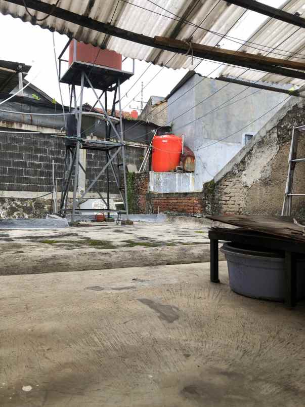 dijual rumah lokasi strategis di setraduta bandung