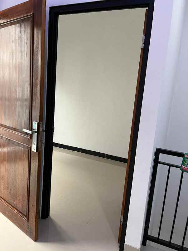dijual rumah m kahfi 2 srengseng sawah