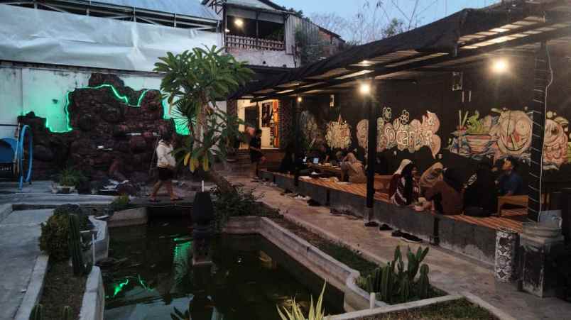 dijual rumah makan jebres surakarta jawa tengah