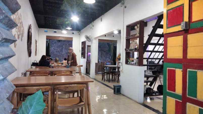 dijual rumah makan jebres surakarta jawa tengah