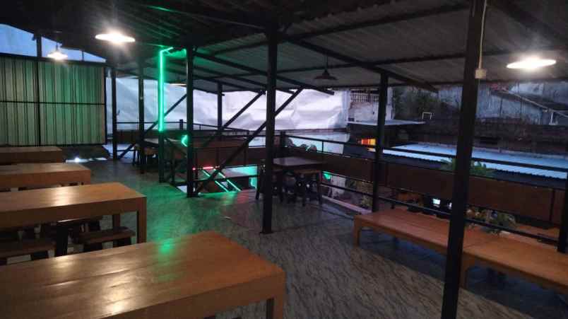 dijual rumah makan jebres surakarta jawa tengah