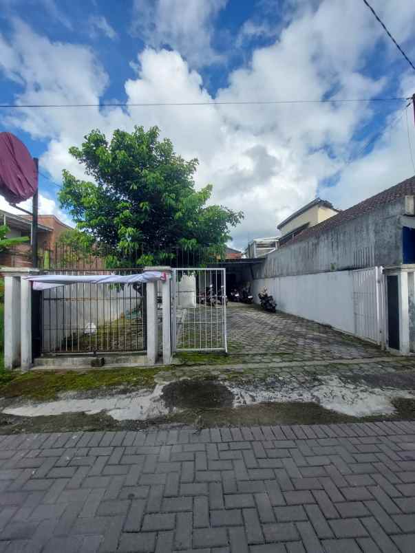 dijual rumah manukan condongcatur depok