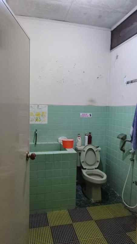 dijual rumah manyar tirtomoyo