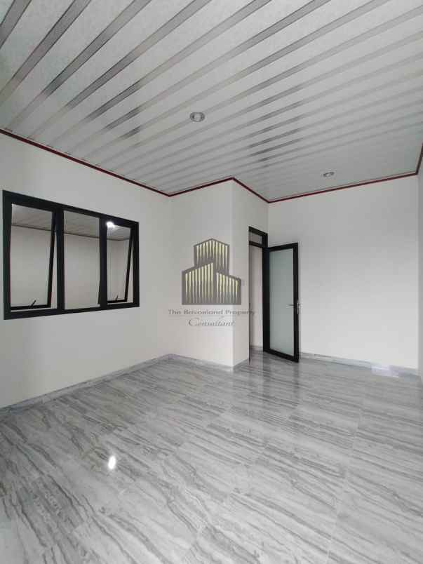 dijual rumah manyaran