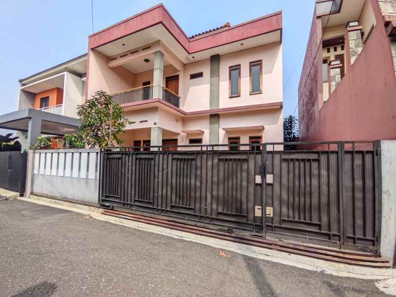 dijual rumah margacinta margawangi