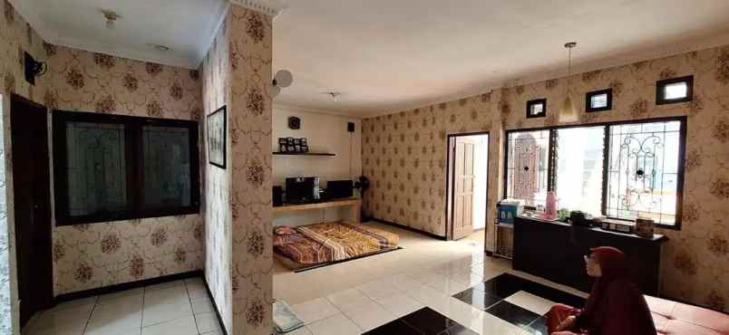 dijual rumah margakencana