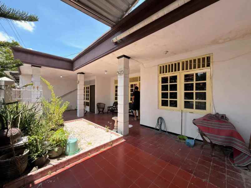 dijual rumah medokan asri