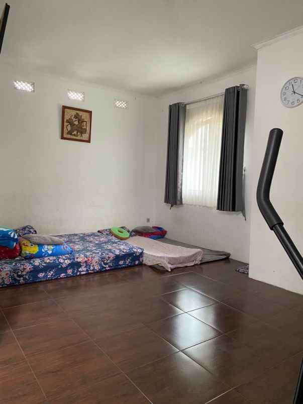 dijual rumah mekarwangi